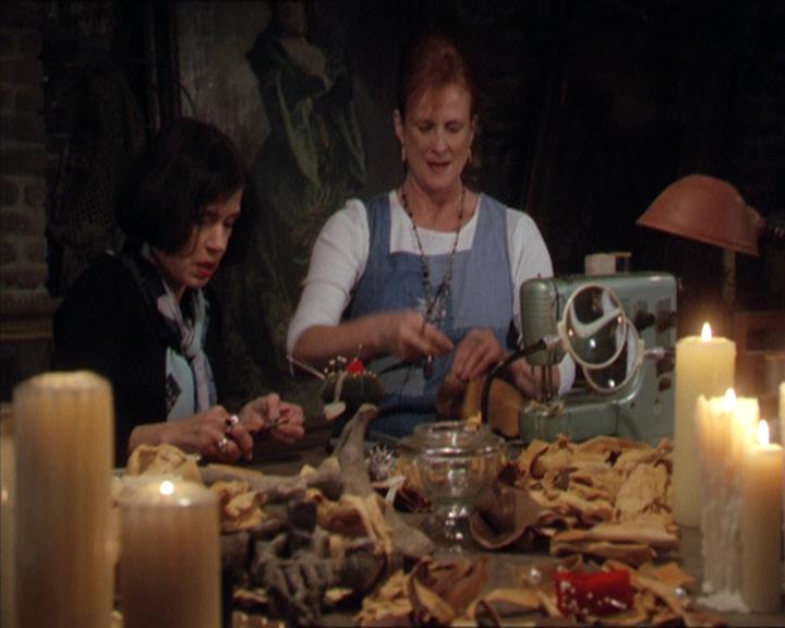 Charmed-Online-dot-217HowtoMakeAQuiltoutofAmericans0641.jpg