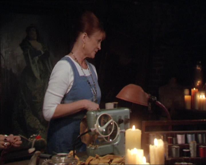 Charmed-Online-dot-217HowtoMakeAQuiltoutofAmericans0646.jpg