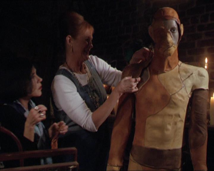 Charmed-Online-dot-217HowtoMakeAQuiltoutofAmericans0649.jpg