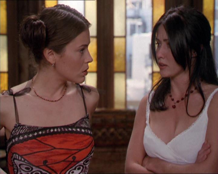 Charmed-Online-dot-217HowtoMakeAQuiltoutofAmericans0677.jpg