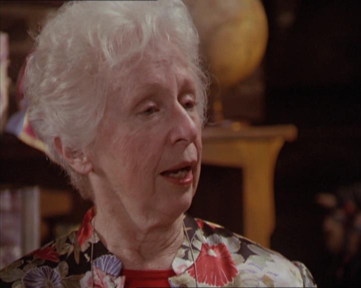 Charmed-Online-dot-217HowtoMakeAQuiltoutofAmericans0684.jpg
