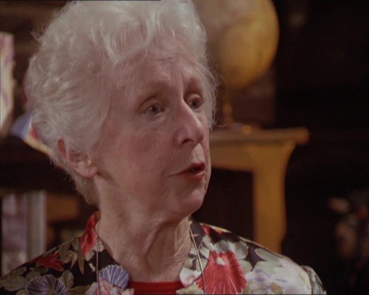 Charmed-Online-dot-217HowtoMakeAQuiltoutofAmericans0686.jpg
