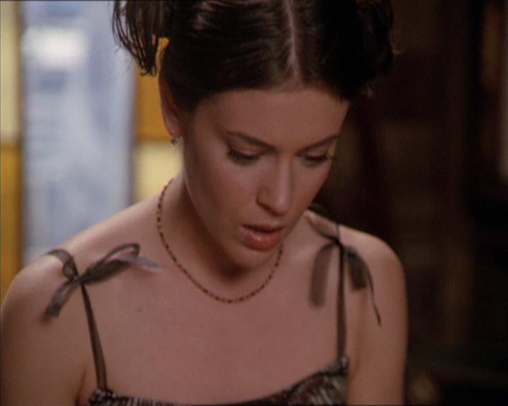 Charmed-Online-dot-217HowtoMakeAQuiltoutofAmericans0703.jpg