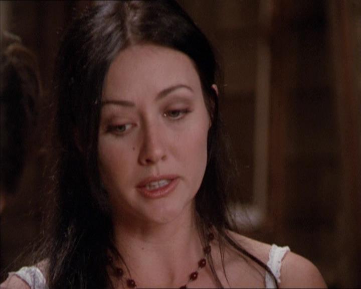 Charmed-Online-dot-217HowtoMakeAQuiltoutofAmericans0714.jpg