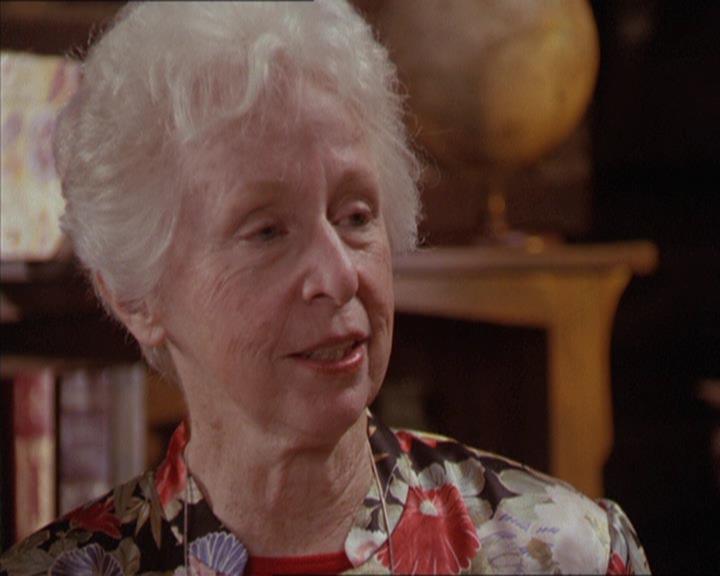 Charmed-Online-dot-217HowtoMakeAQuiltoutofAmericans0730.jpg