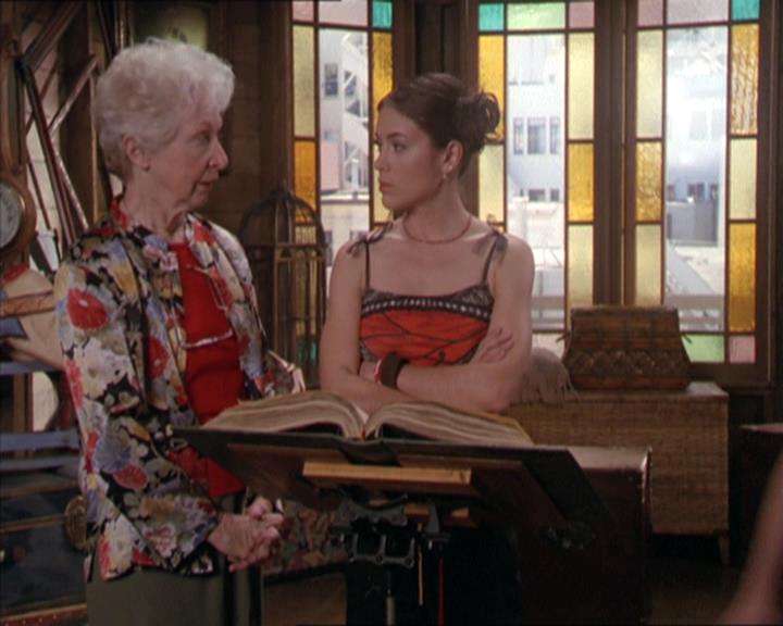 Charmed-Online-dot-217HowtoMakeAQuiltoutofAmericans0735.jpg