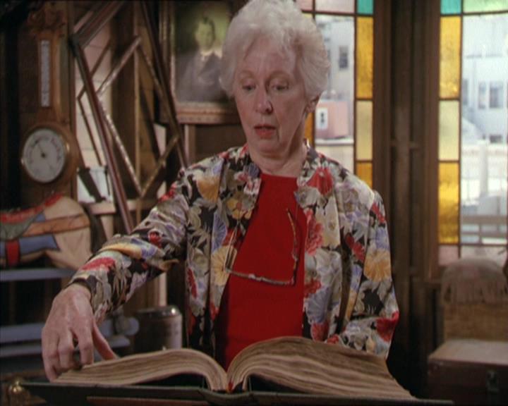 Charmed-Online-dot-217HowtoMakeAQuiltoutofAmericans0785.jpg