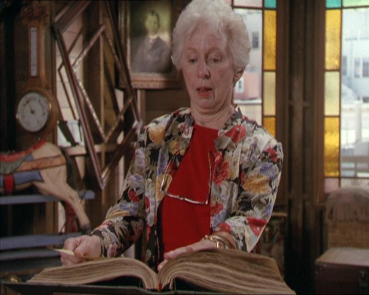Charmed-Online-dot-217HowtoMakeAQuiltoutofAmericans0786.jpg