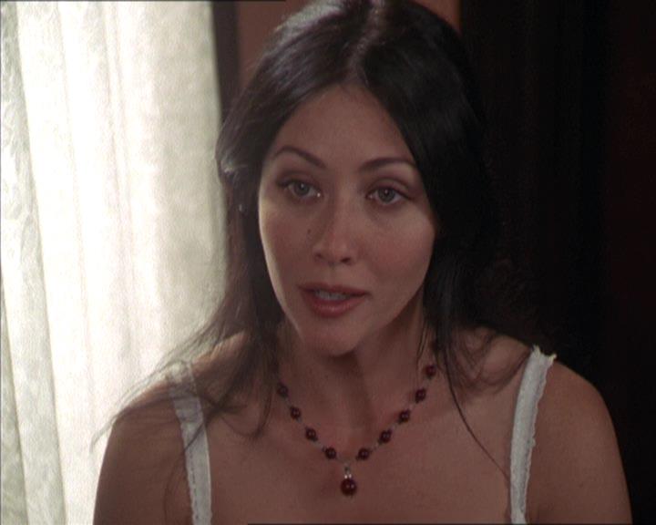 Charmed-Online-dot-217HowtoMakeAQuiltoutofAmericans0805.jpg