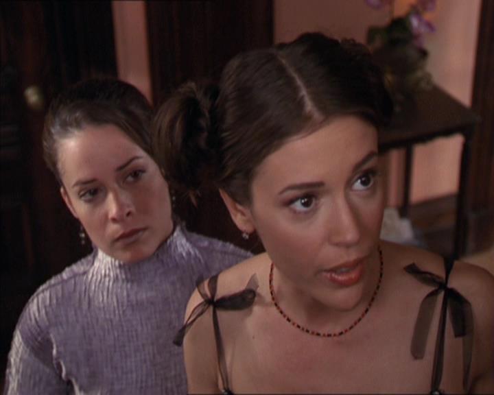Charmed-Online-dot-217HowtoMakeAQuiltoutofAmericans0807.jpg