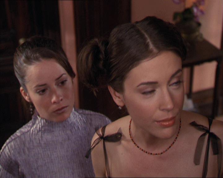 Charmed-Online-dot-217HowtoMakeAQuiltoutofAmericans0811.jpg