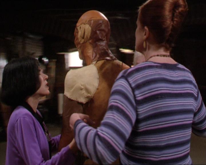 Charmed-Online-dot-217HowtoMakeAQuiltoutofAmericans0826.jpg