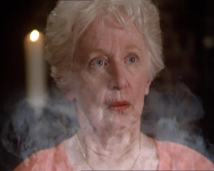 Charmed-Online-dot-217HowtoMakeAQuiltoutofAmericans0837.jpg Charmed-Online-dot-217HowtoMakeAQuiltoutofAmericans0837.jpg