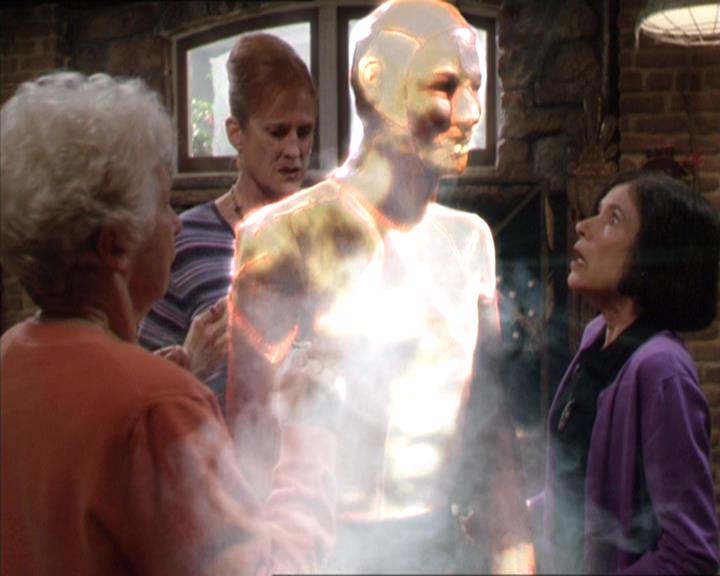 Charmed-Online-dot-217HowtoMakeAQuiltoutofAmericans0839.jpg