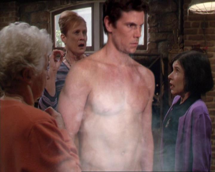 Charmed-Online-dot-217HowtoMakeAQuiltoutofAmericans0842.jpg