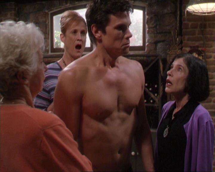 Charmed-Online-dot-217HowtoMakeAQuiltoutofAmericans0846.jpg