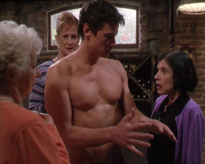 Charmed-Online-dot-217HowtoMakeAQuiltoutofAmericans0849.jpg