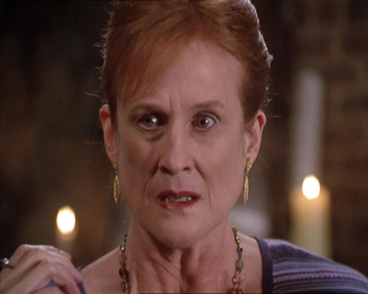 Charmed-Online-dot-217HowtoMakeAQuiltoutofAmericans0862.jpg
