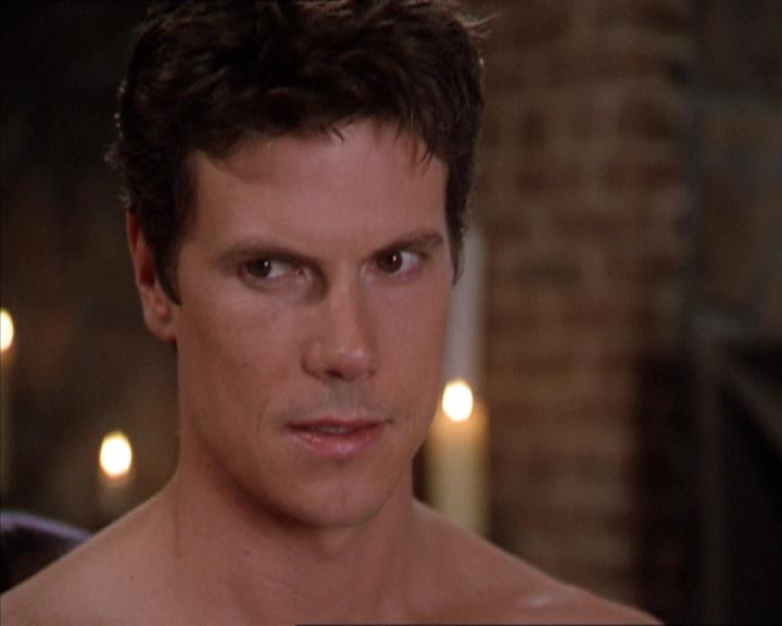Charmed-Online-dot-217HowtoMakeAQuiltoutofAmericans0864.jpg