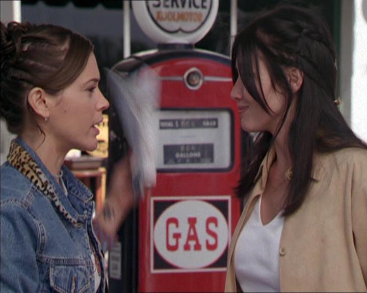 Charmed-Online-dot-217HowtoMakeAQuiltoutofAmericans0926.jpg