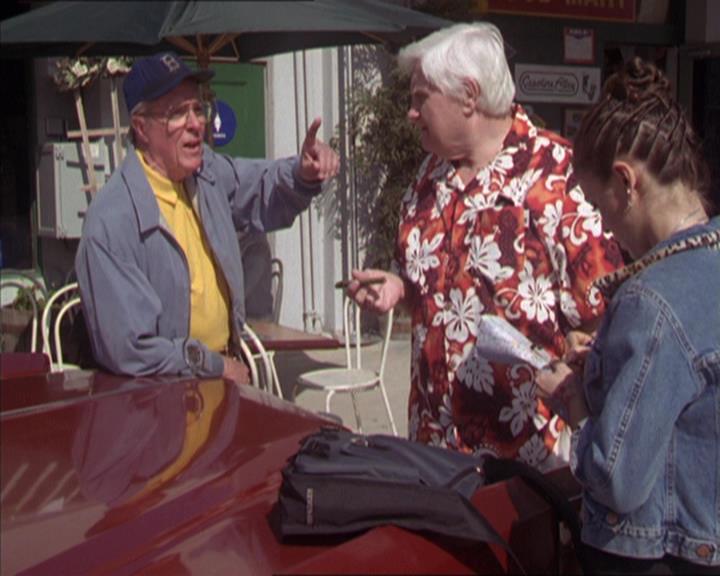 Charmed-Online-dot-217HowtoMakeAQuiltoutofAmericans0975.jpg