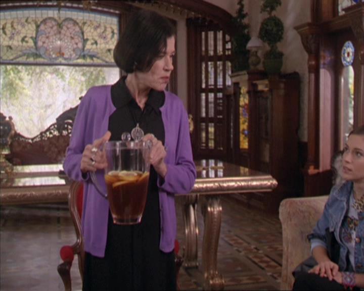 Charmed-Online-dot-217HowtoMakeAQuiltoutofAmericans1044.jpg