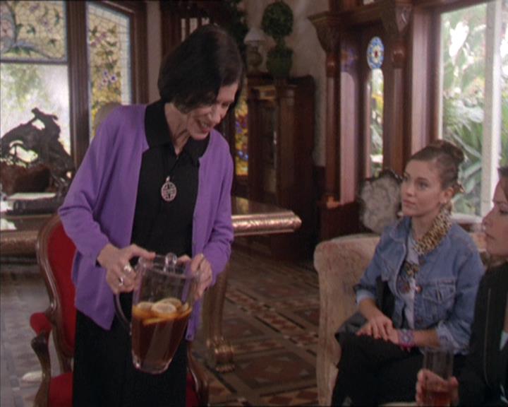 Charmed-Online-dot-217HowtoMakeAQuiltoutofAmericans1045.jpg