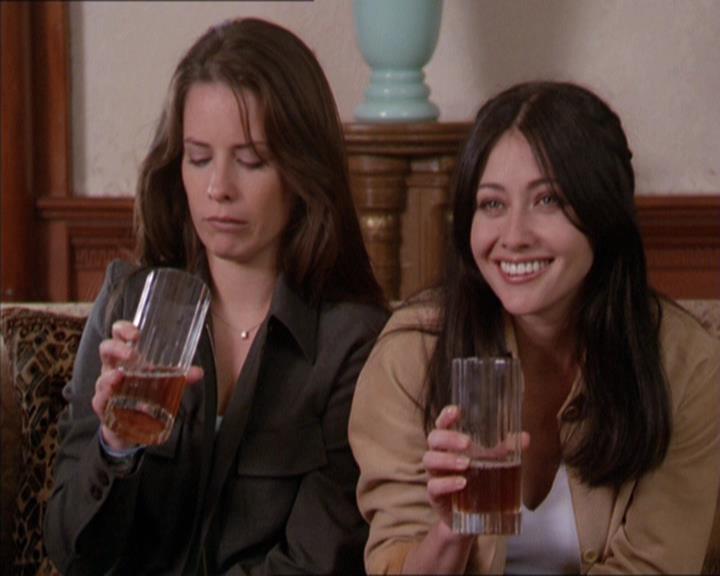 Charmed-Online-dot-217HowtoMakeAQuiltoutofAmericans1078.jpg