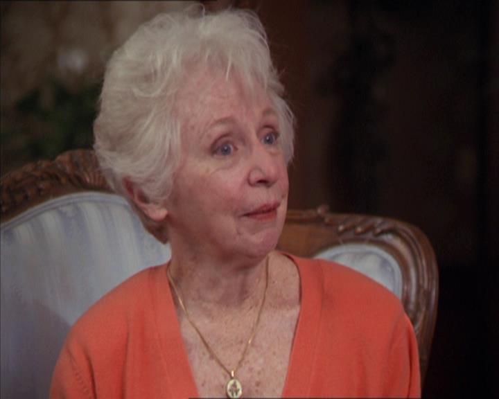 Charmed-Online-dot-217HowtoMakeAQuiltoutofAmericans1086.jpg