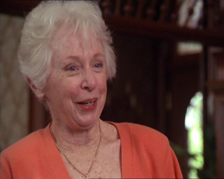 Charmed-Online-dot-217HowtoMakeAQuiltoutofAmericans1104.jpg