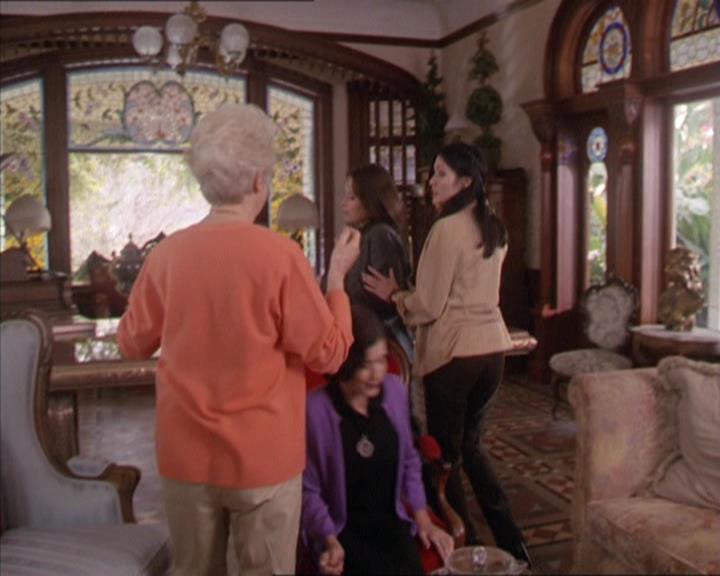 Charmed-Online-dot-217HowtoMakeAQuiltoutofAmericans1112.jpg