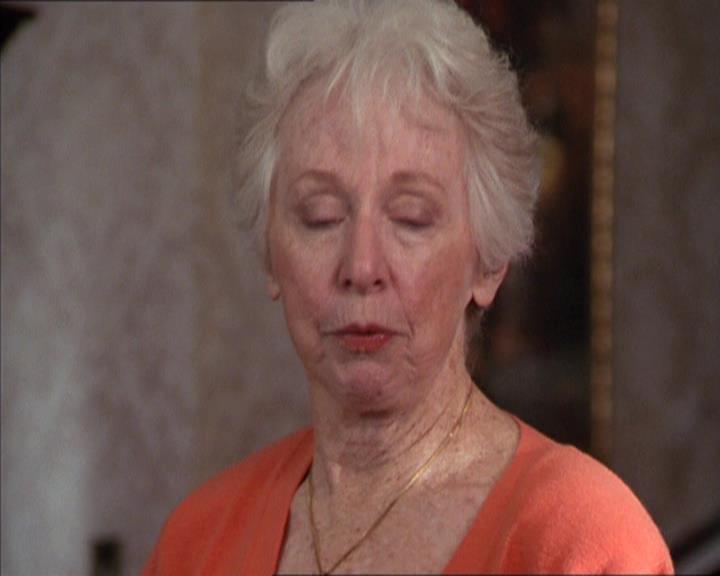 Charmed-Online-dot-217HowtoMakeAQuiltoutofAmericans1125.jpg Charmed-Online-dot-217HowtoMakeAQuiltoutofAmericans1125.jpg