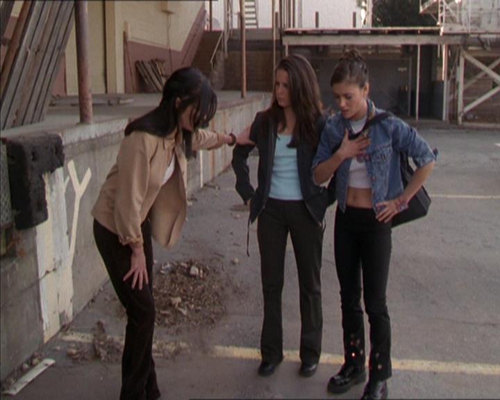 Charmed-Online-dot-217HowtoMakeAQuiltoutofAmericans1179.jpg