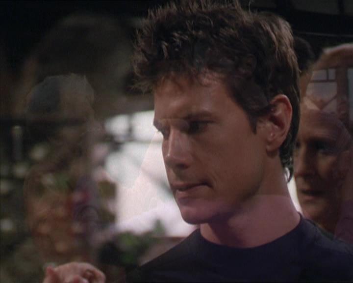 Charmed-Online-dot-217HowtoMakeAQuiltoutofAmericans1199.jpg