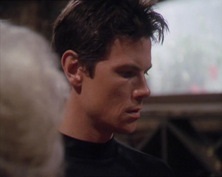 Charmed-Online-dot-217HowtoMakeAQuiltoutofAmericans1225.jpg