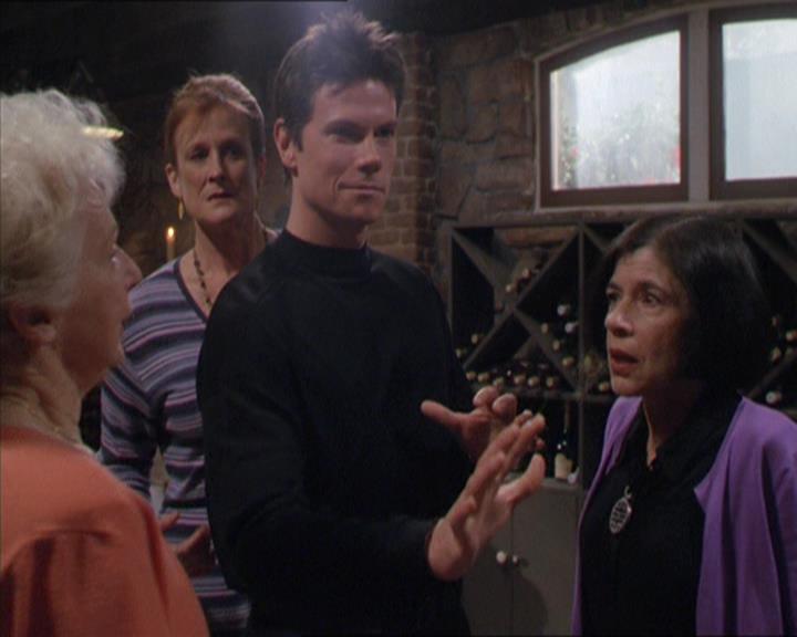 Charmed-Online-dot-217HowtoMakeAQuiltoutofAmericans1231.jpg
