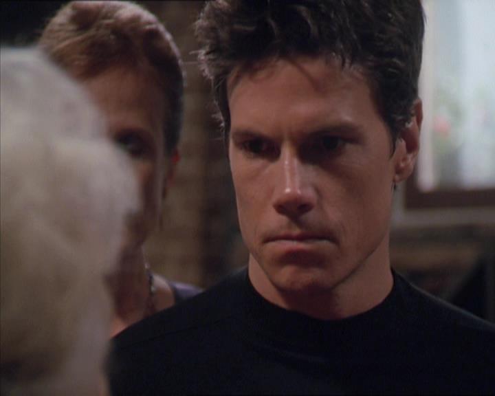 Charmed-Online-dot-217HowtoMakeAQuiltoutofAmericans1236.jpg