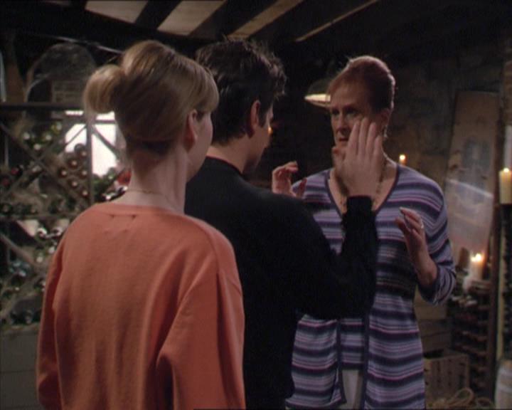 Charmed-Online-dot-217HowtoMakeAQuiltoutofAmericans1270.jpg