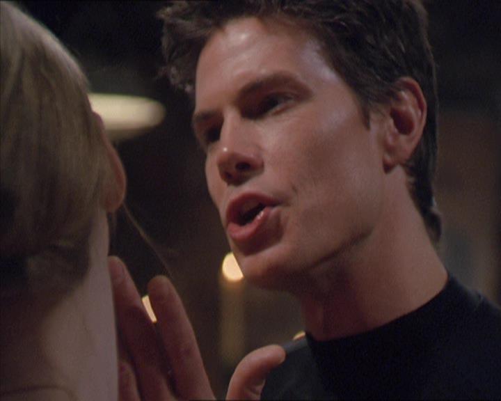 Charmed-Online-dot-217HowtoMakeAQuiltoutofAmericans1289.jpg