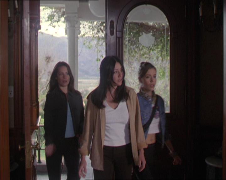 Charmed-Online-dot-217HowtoMakeAQuiltoutofAmericans1325.jpg