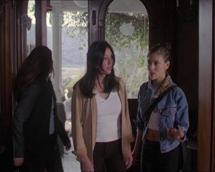 Charmed-Online-dot-217HowtoMakeAQuiltoutofAmericans1326.jpg