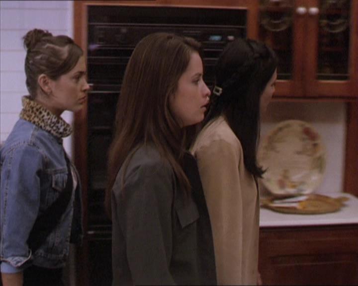 Charmed-Online-dot-217HowtoMakeAQuiltoutofAmericans1346.jpg