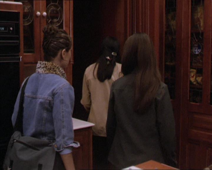 Charmed-Online-dot-217HowtoMakeAQuiltoutofAmericans1348.jpg