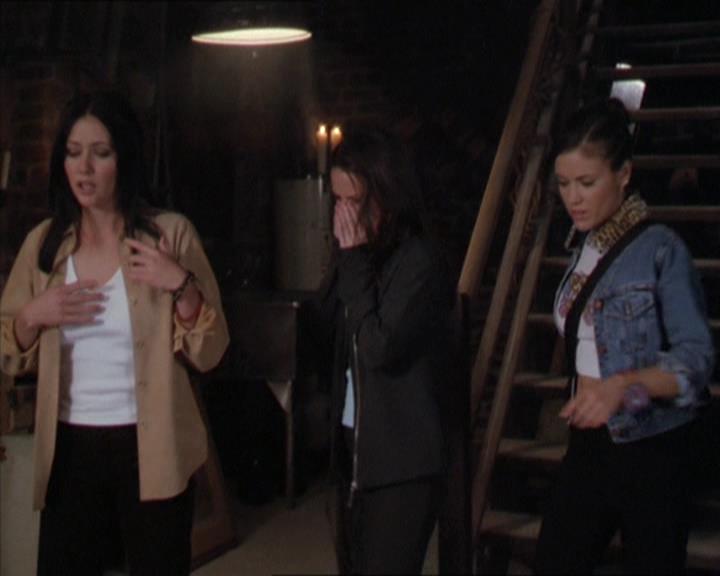 Charmed-Online-dot-217HowtoMakeAQuiltoutofAmericans1358.jpg