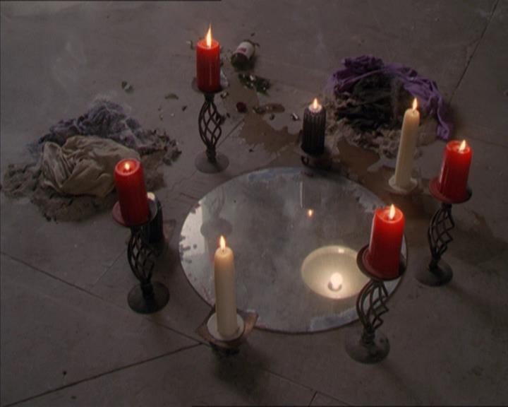 Charmed-Online-dot-217HowtoMakeAQuiltoutofAmericans1360.jpg