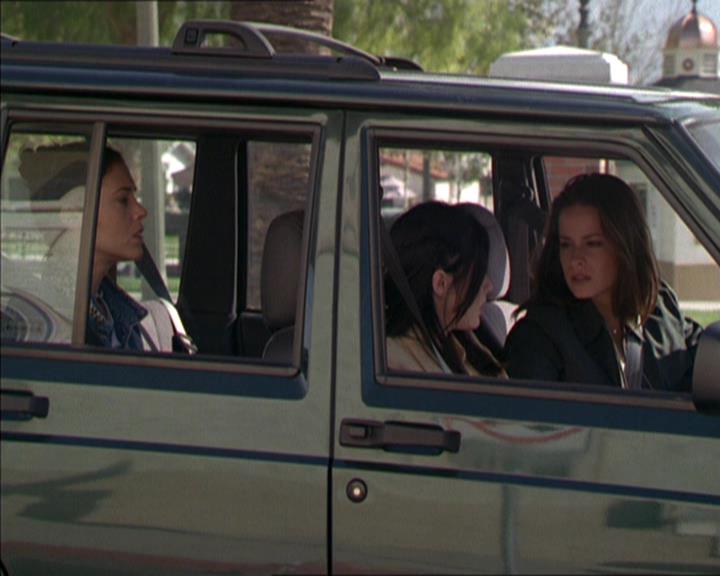 Charmed-Online-dot-217HowtoMakeAQuiltoutofAmericans1537.jpg