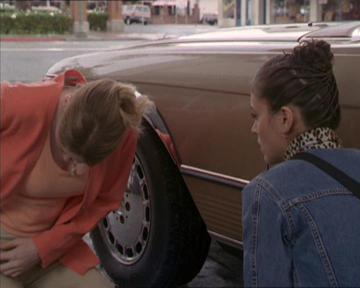 Charmed-Online-dot-217HowtoMakeAQuiltoutofAmericans1660.jpg Charmed-Online-dot-217HowtoMakeAQuiltoutofAmericans1660.jpg