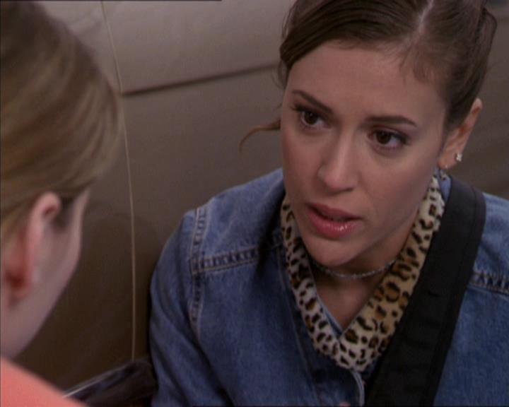 Charmed-Online-dot-217HowtoMakeAQuiltoutofAmericans1665.jpg