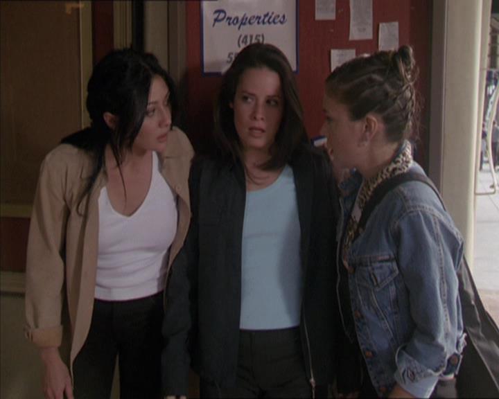 Charmed-Online-dot-217HowtoMakeAQuiltoutofAmericans1709.jpg