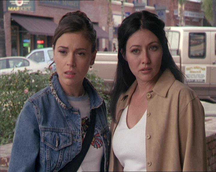 Charmed-Online-dot-217HowtoMakeAQuiltoutofAmericans1716.jpg
